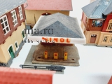 H0 Eisenbahnplatte Konvolut Häuser Zubehör Ikarus Bus DDR Gebäude Minol Tankstelle